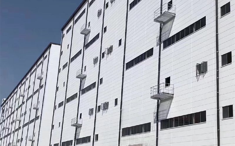 Système d'application du béton cellulaire autoclavé